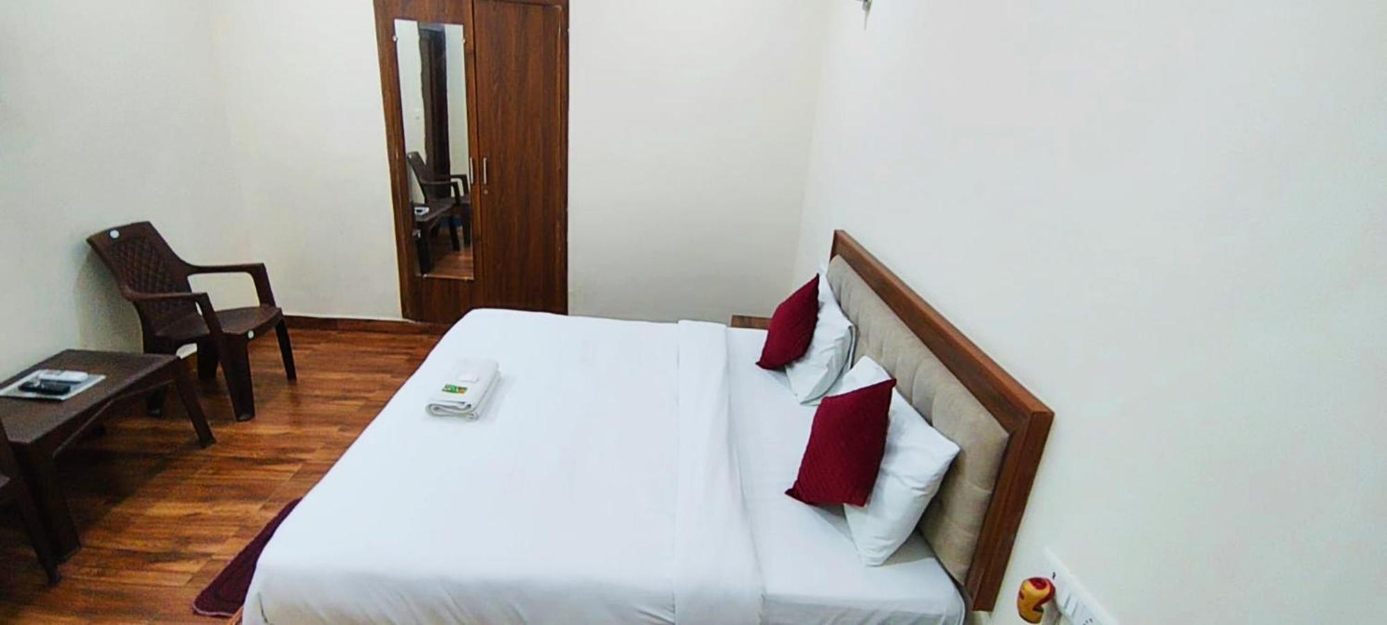 Luxury Rooms In Safdarjung Enclave Near Aiims & Safdarjung Hospital Új-Delhi Kültér fotó
